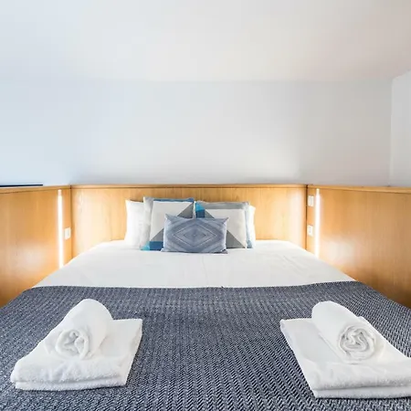 Alfama Blue Studio Loft - By Lu Holidays Apartment